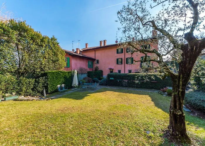 Ca Rossa Bed and Breakfast 2*