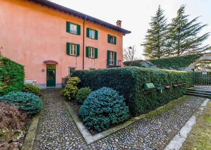 Ca Rossa Bed and Breakfast 2*